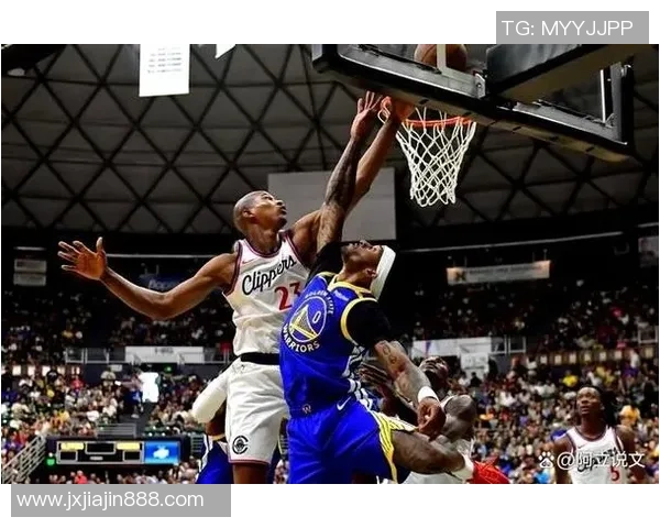 掘金与太阳在NBA夏季联赛中激战正酣球员表现引人瞩目